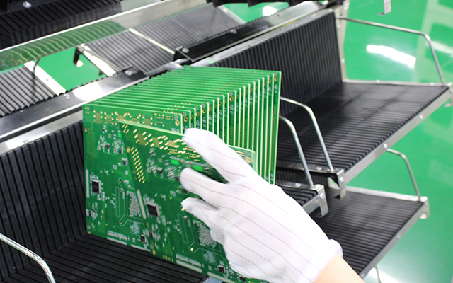 飞腾主板：以连接之力，拓展无限可能