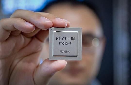 用国产CPU，让国产主板提升性能，助力当今科技行业的高效发展！
