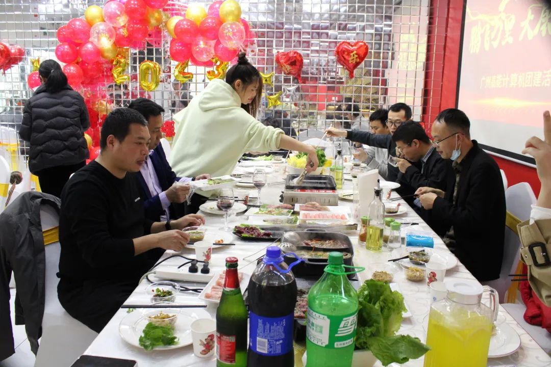 凝心聚力，蓄势待发|高能计算机春日团建，让我们“轰趴”起来！(图6)